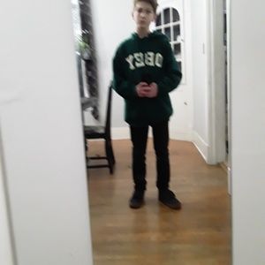 Meet your Posher, Leo